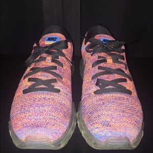 NIKE Flyknit Airmax Runner